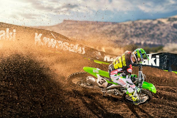 19 kx450 grn action 02 8